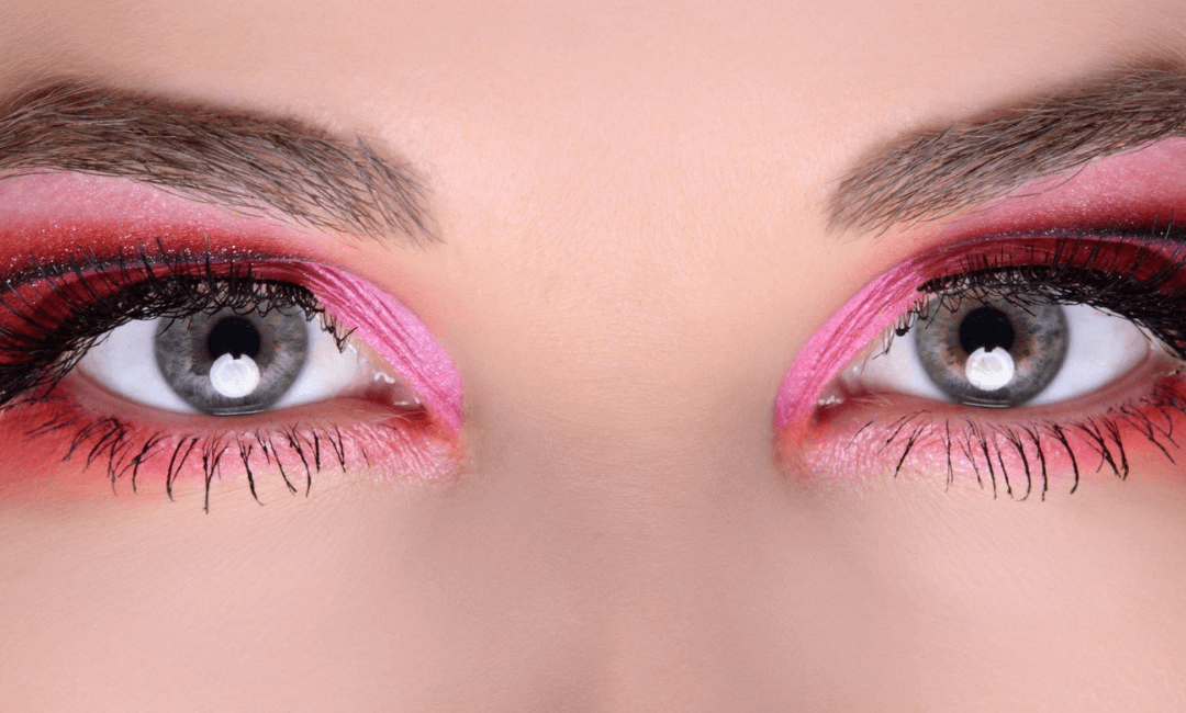 Magic of Christmas with Stunning Christmas Eyeshadow Looks