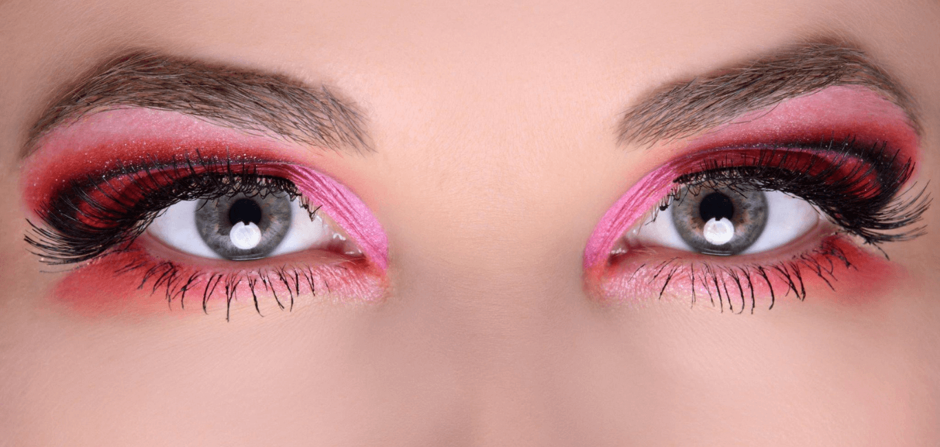 Magic of Christmas with Stunning Christmas Eyeshadow Looks