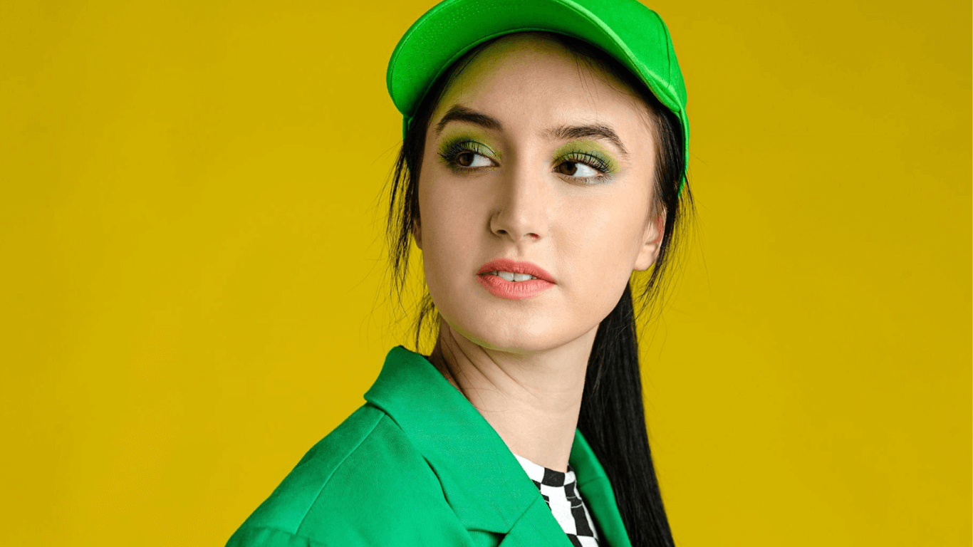 Eyeshadow Makeup for Green Dress