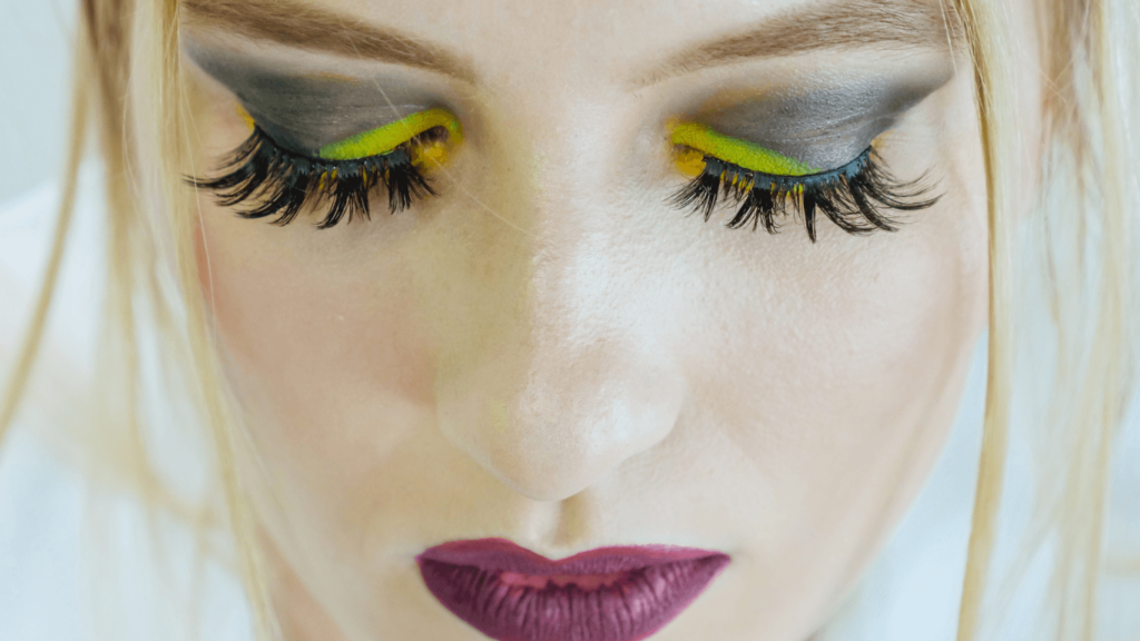 Holographic Eyeliner