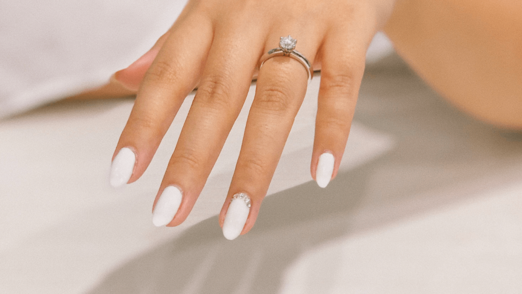 How to Soak Nails Off