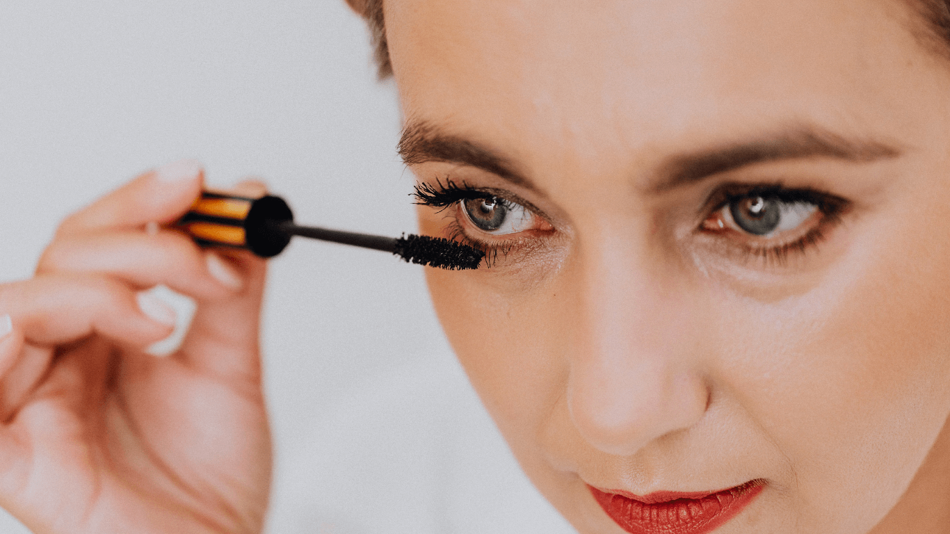 Master the Perfect Tightline Look with It Cosmetics Tightline Mascara