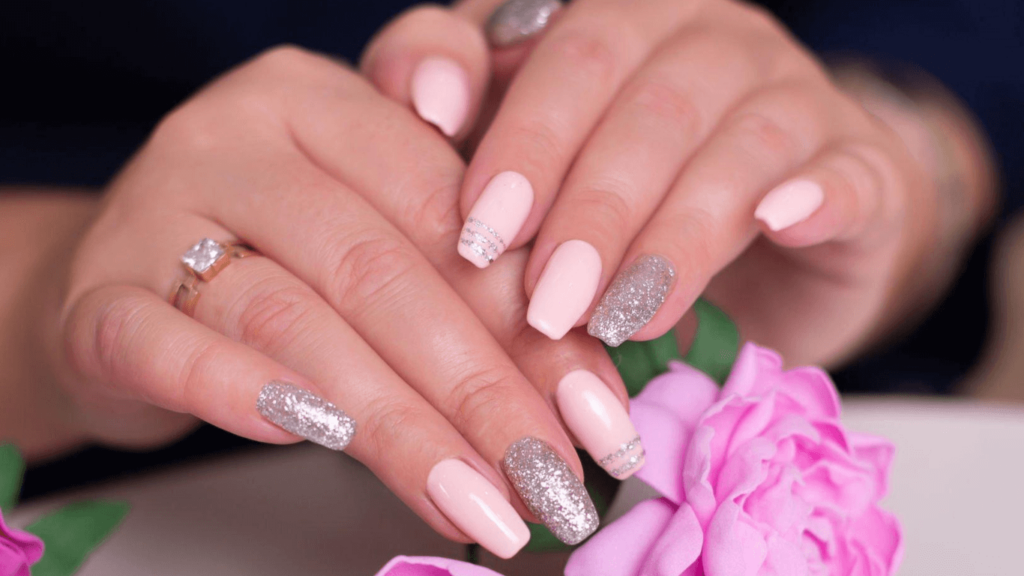 How Long to Soak Your Nails in Acetone