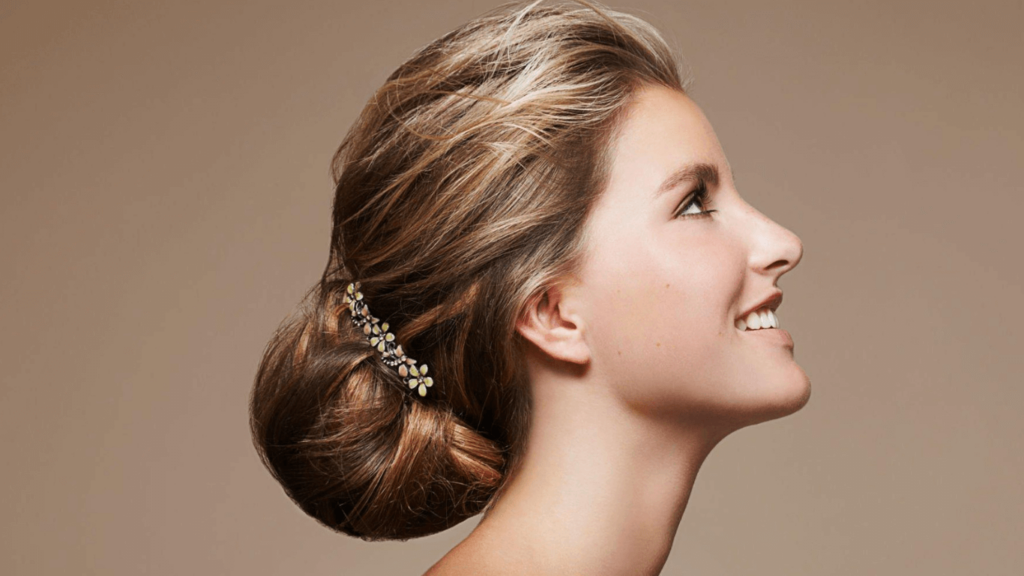 How to Put Hair in a Clip