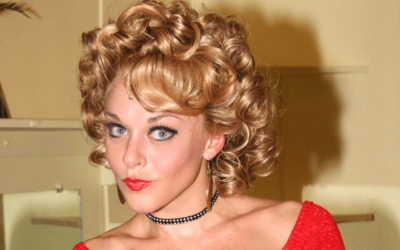 Sandy Grease Makeup: Embrace the Iconic 50s Beauty!