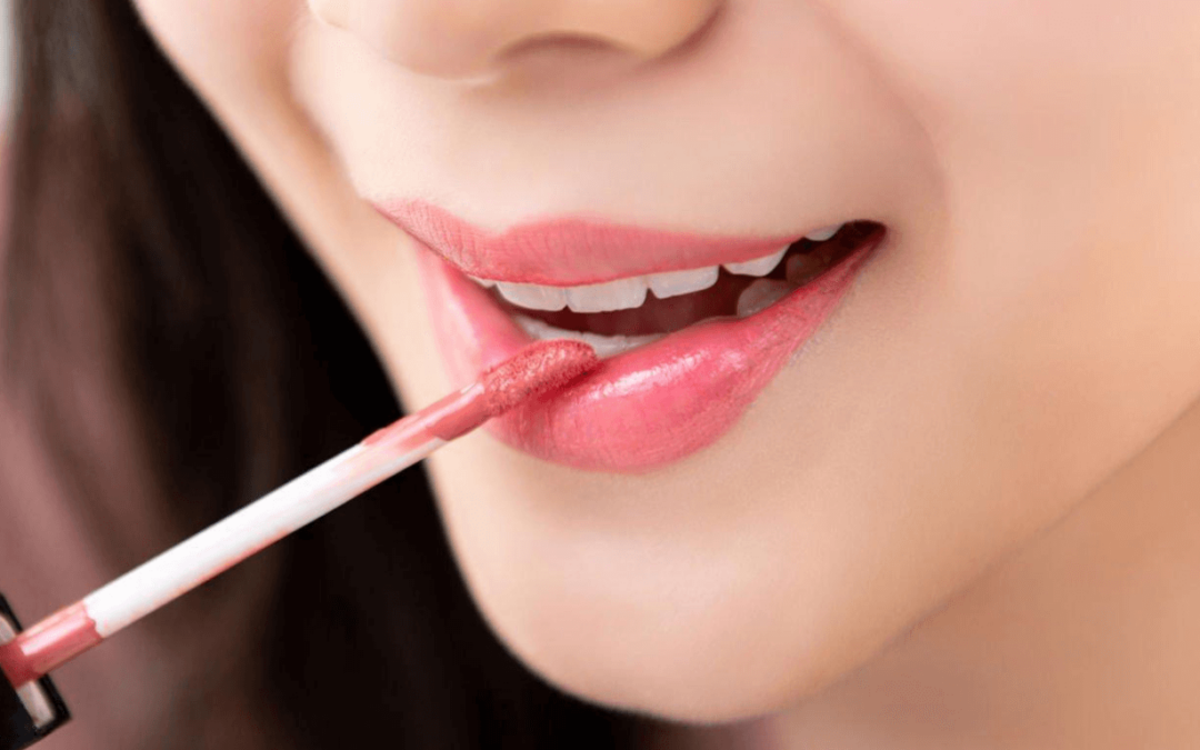 Crafting DIY Lip Gloss as a Form of Creative Expression