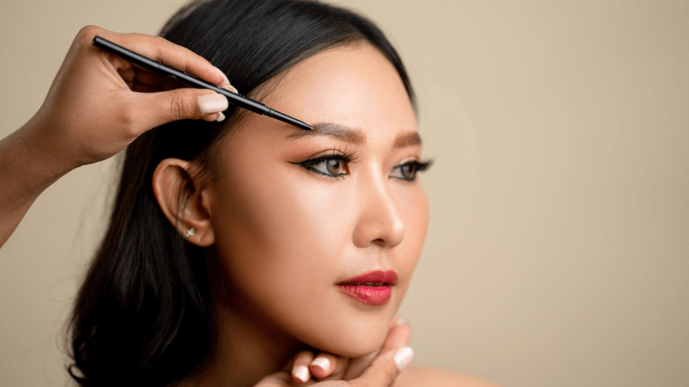 How To Do Party Makeup That Steals The Spotlight how-to-do-party-makeup-that-steals-the-spotlight