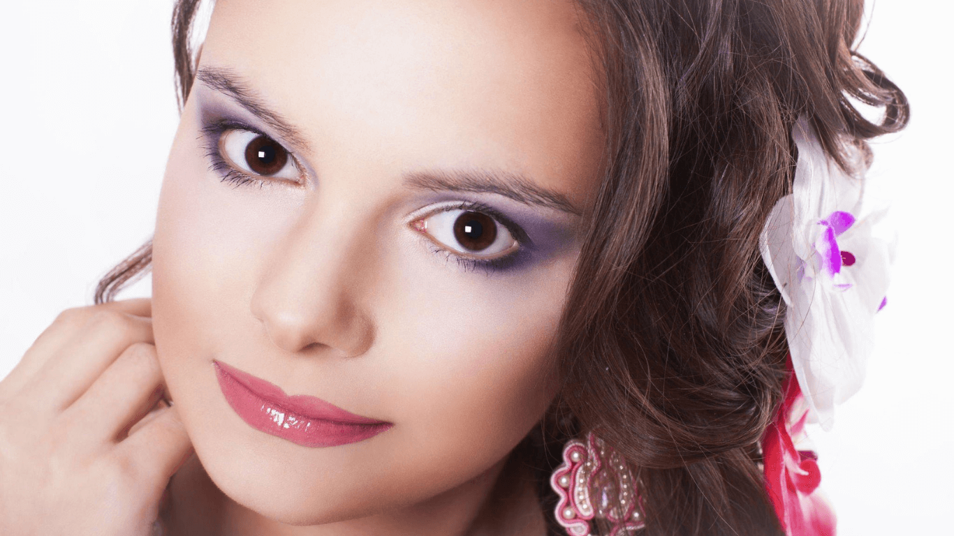 Exploring the Marvels of Lip Plumper on Skin
