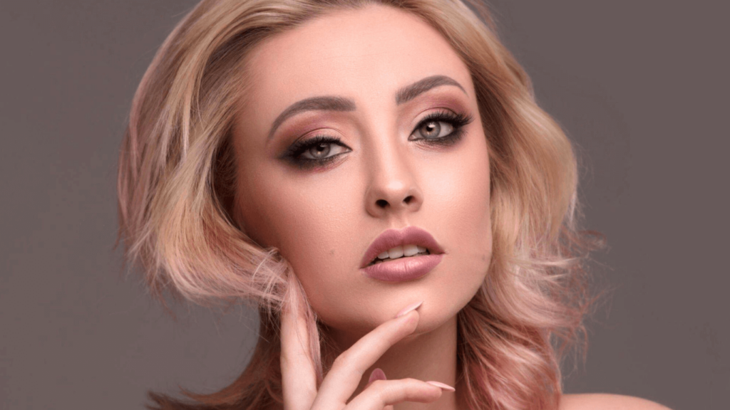 Lucky Chick Liquid Eyeshadow in Dusty Lav
