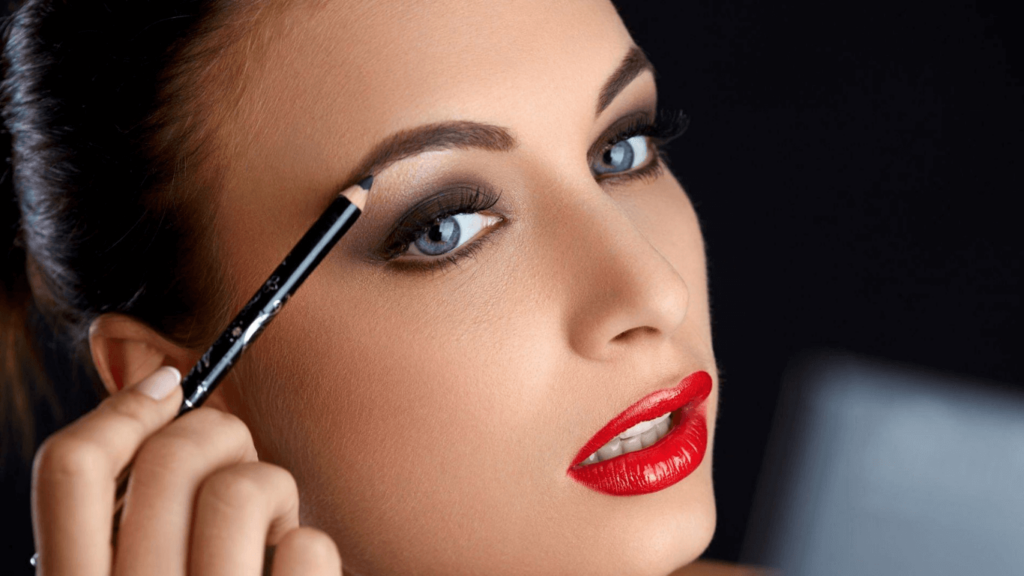 Macqueen Eyeliner