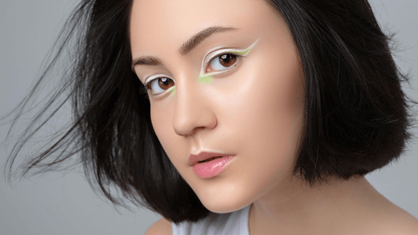Makeup Ideas with White Eyeliner