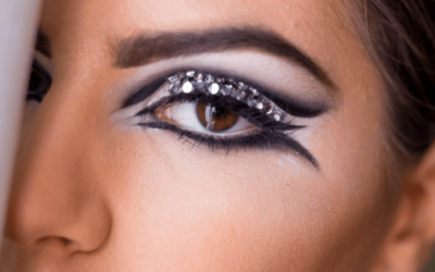 Mesmerizing Silver Glitter Makeup Looks for Black Girls