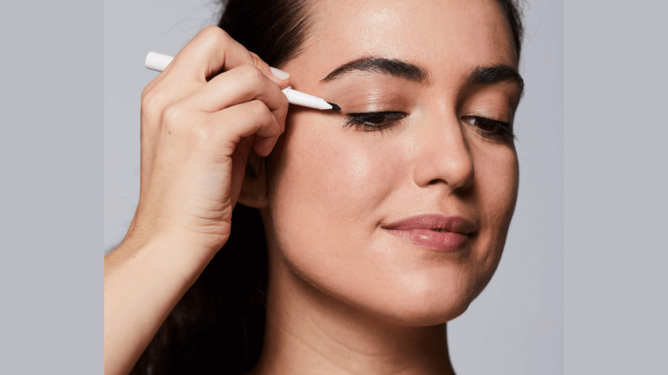 mybeautybrand byme Black Liquid Eyeliner