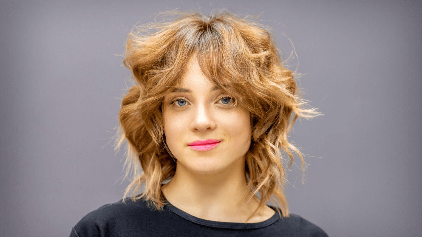 Short Hair Styles for Graduation: Shine Bright on Your Big Day