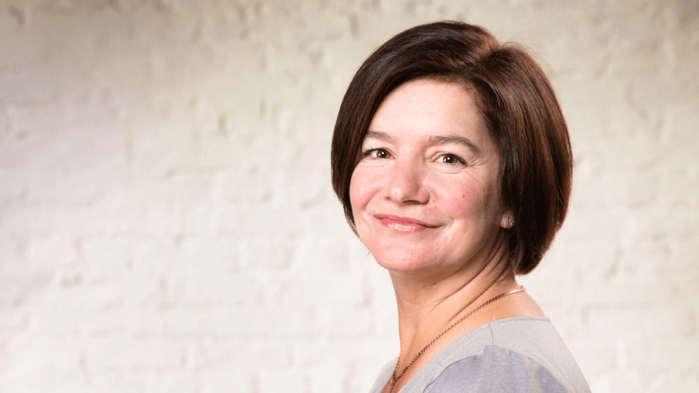 Short Hairstyles for Thin Hair Over 50: Embrace Your Fabulous Look