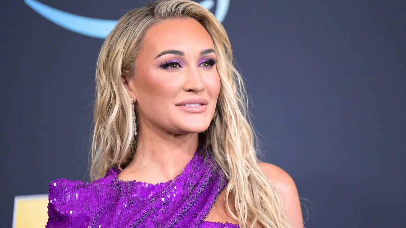 Brittany Aldean’s Hair Transformation: The Power of Hair Extensions